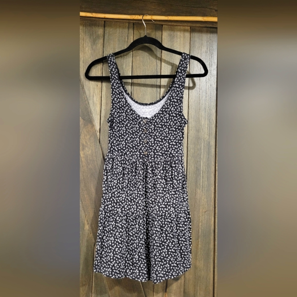 Arizona black white flowered romper XS
